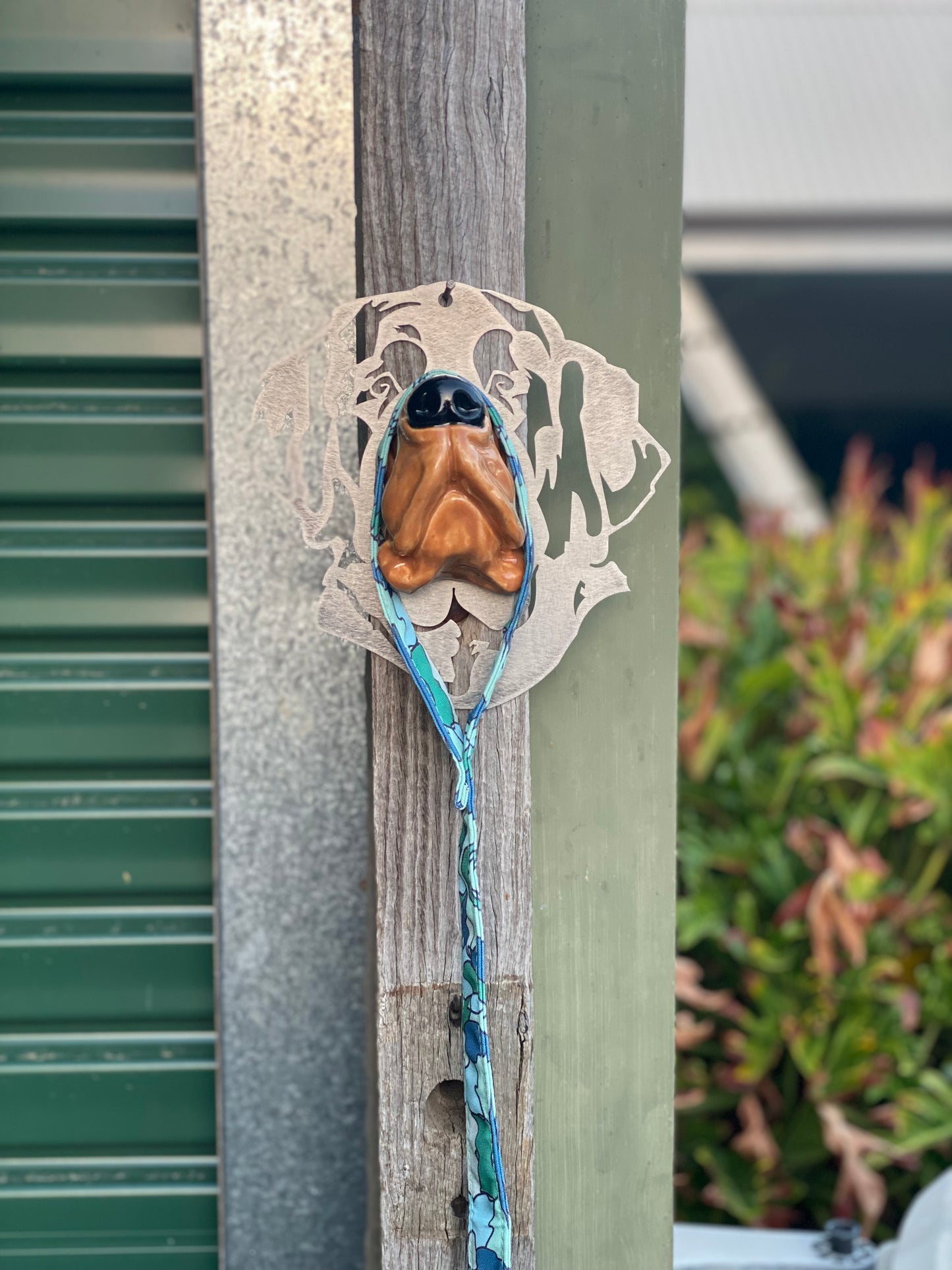 Doggie Leash Holder