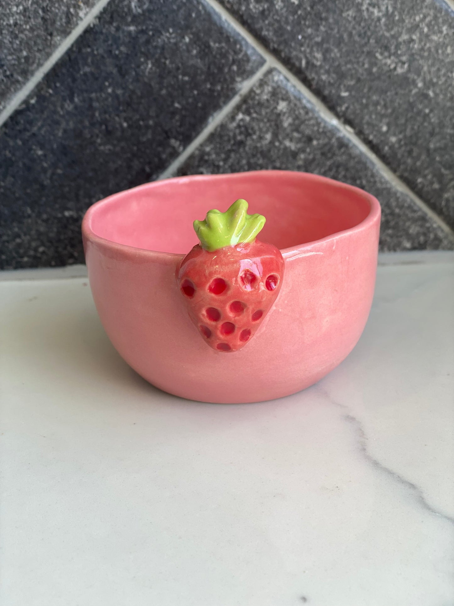 Pottery - Sweet Strawberry Kisses pot plant Style No 4