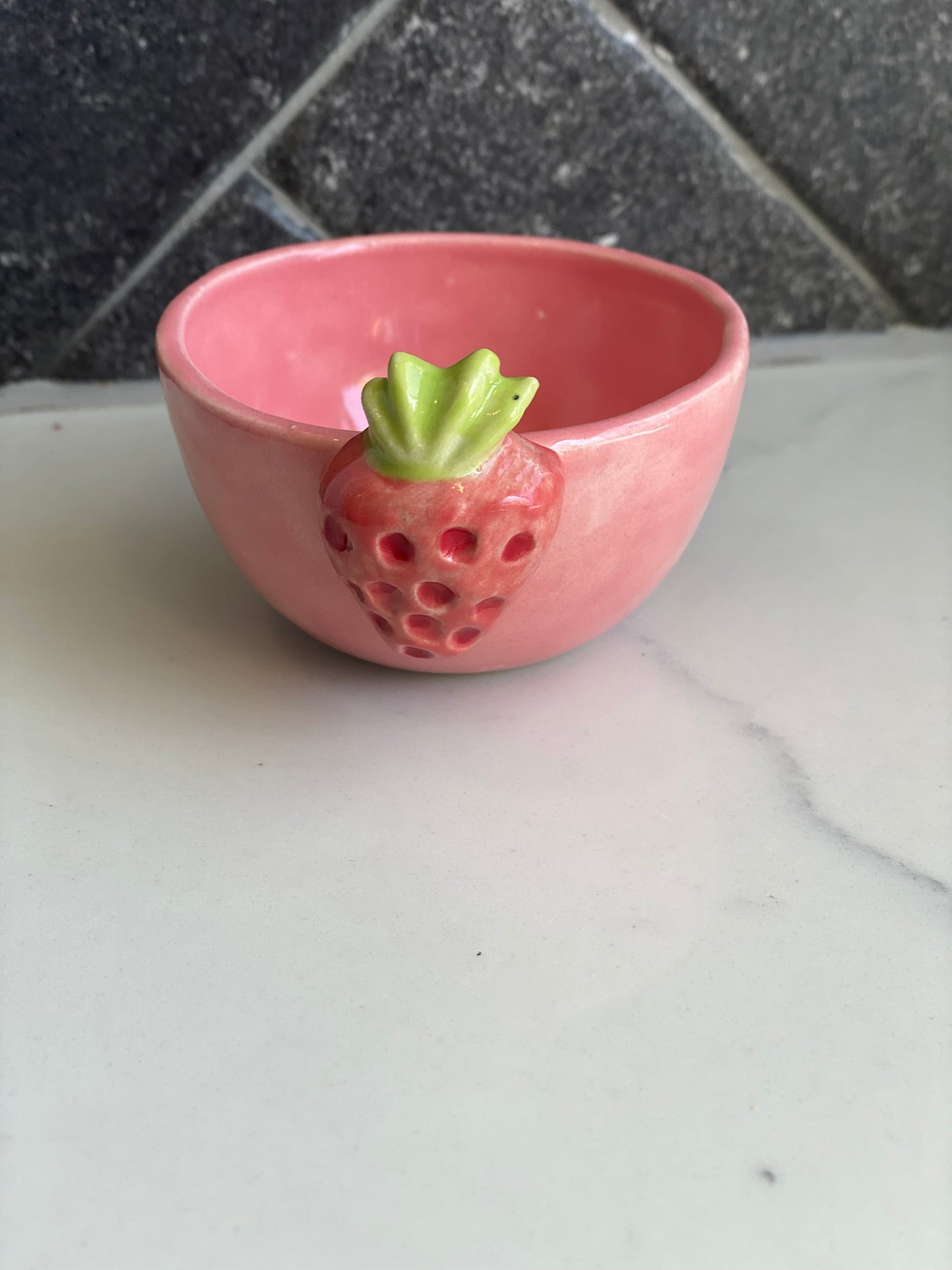 Pottery - Strawberry Kisses pot plant Style No 2